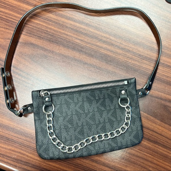 Michael Kors Signature Chain Belt Bag - Picture 3 of 8